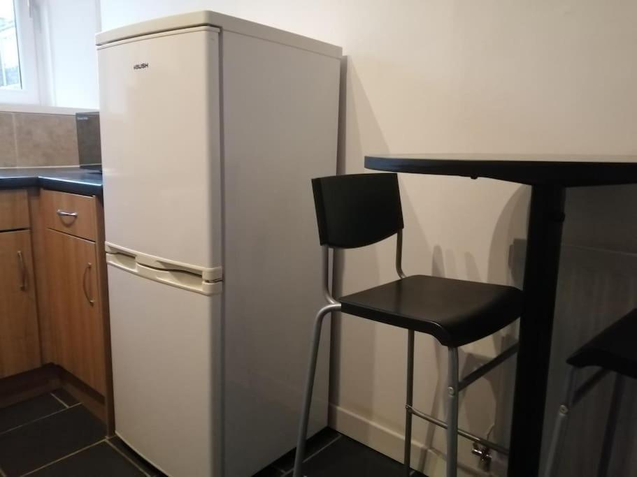 Stylish One Bed Flat With Private Parking Apartamento Aberdeen Exterior foto
