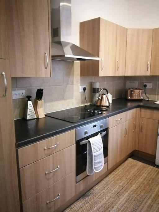 Stylish One Bed Flat With Private Parking Apartamento Aberdeen Exterior foto