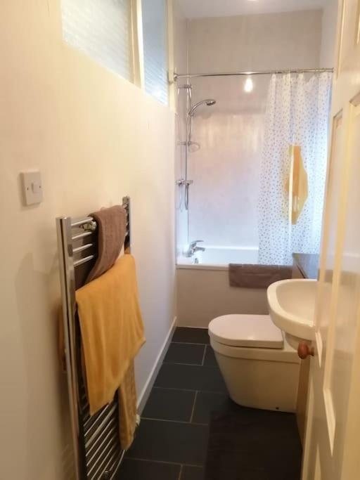 Stylish One Bed Flat With Private Parking Apartamento Aberdeen Exterior foto