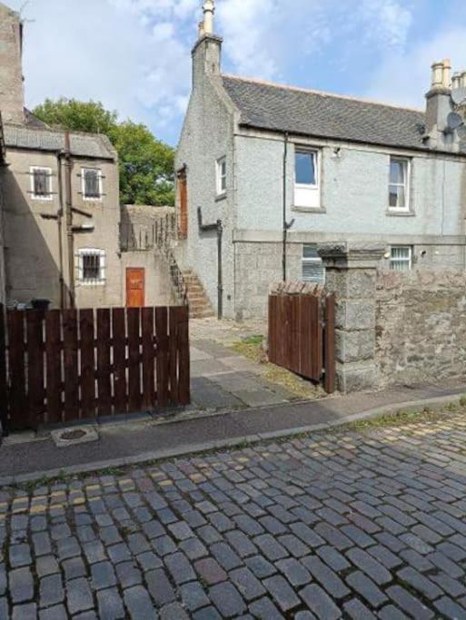 Stylish One Bed Flat With Private Parking Apartamento Aberdeen Exterior foto
